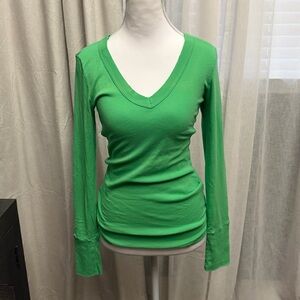 Michael Stars Molly Supima V-Neck Tee NWT in FERN (Green) Size OS (XS-M)